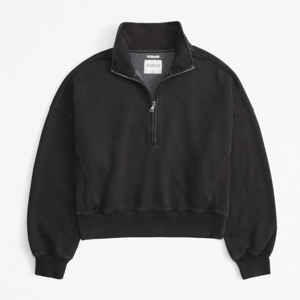 Black Quarter-Zip Pull Over